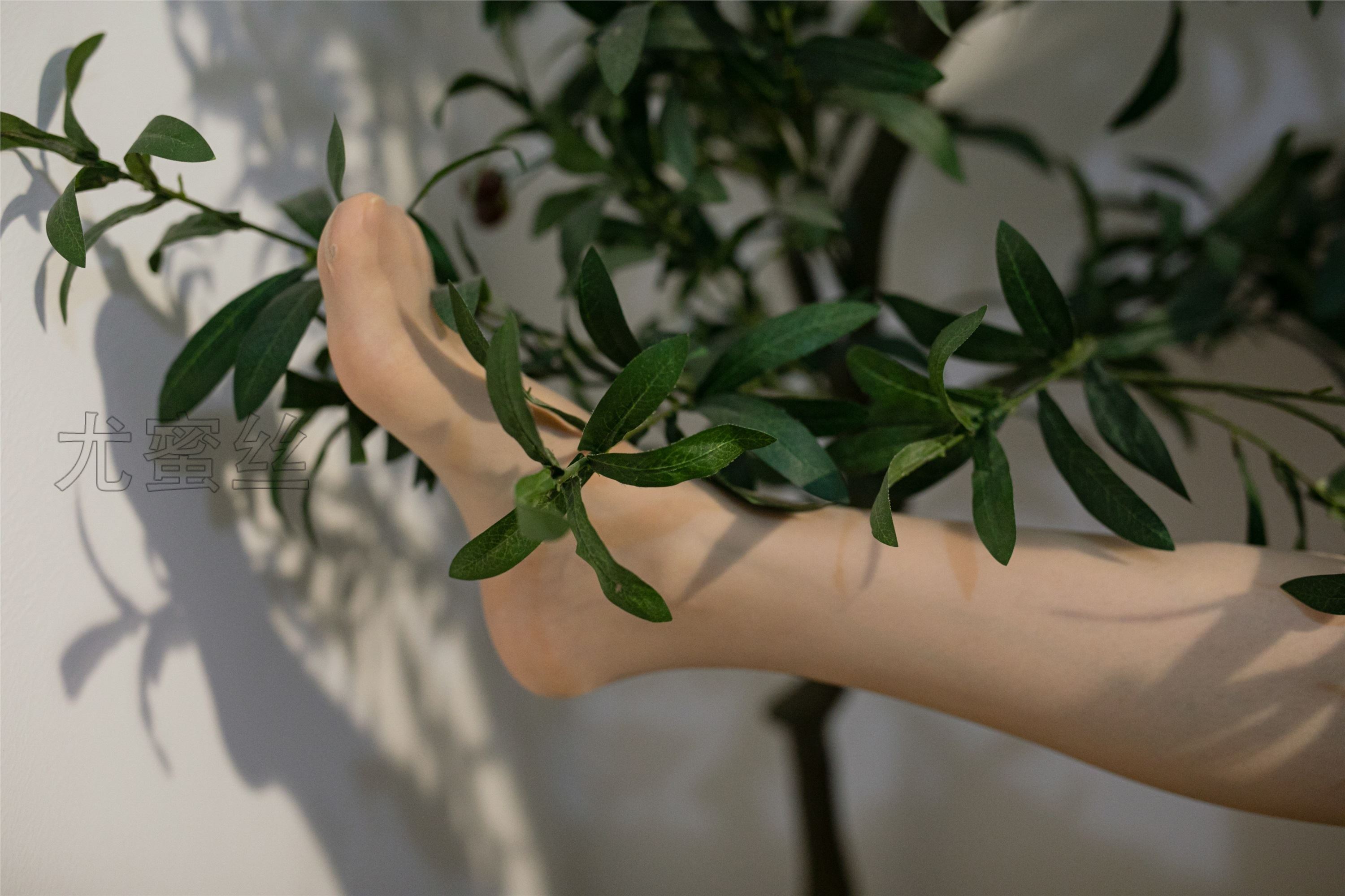 尤蜜丝 穿搭写真 NO.033